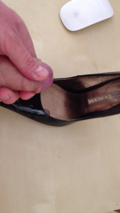 Cum on Girlfriends High Heels