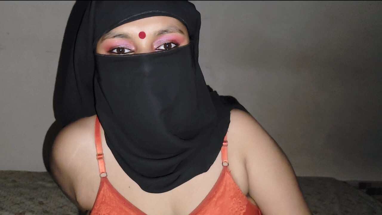 indian Unsatisfied Married bhabhi having hardly sex with devor .Bangla Part_02