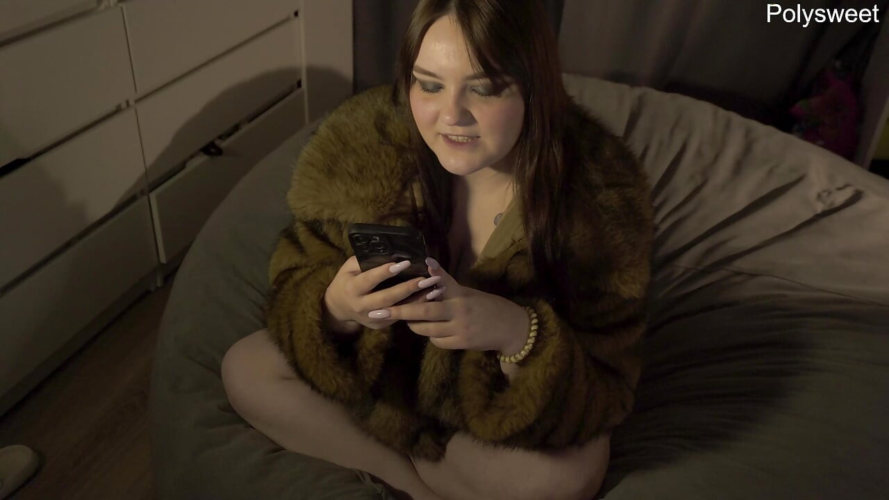 ! VI ER IKKE LÆNGERE SAMMEN! Pornohistorie - Mistress knepper sin dreng med en strap-on, mens han har et kyskhedsbælte på