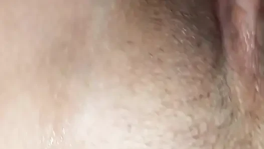 Mature woman gets Rich cock on fours