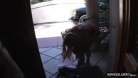 Blonde Schoenheit lutscht und reitet leidenschaftlich