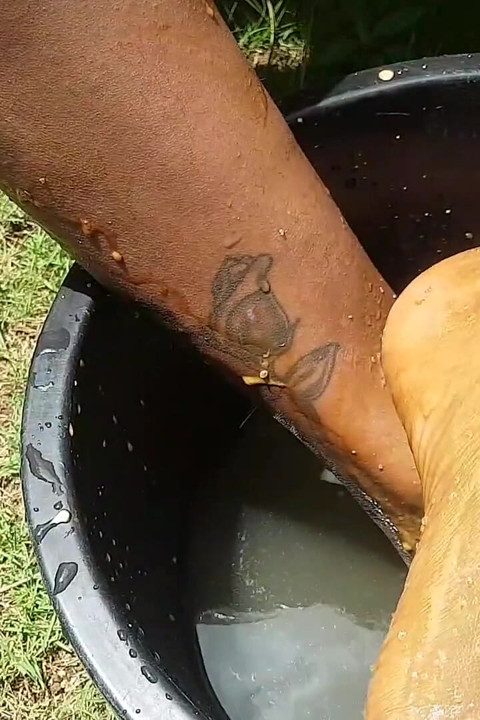 Deep Scrub with Coffee and Honey