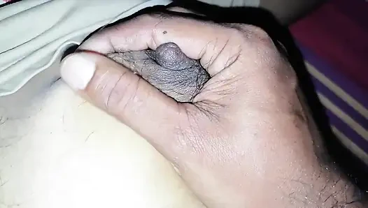 Istri hot desi Asia tubuh aduhai toket kecil dan memek sempit