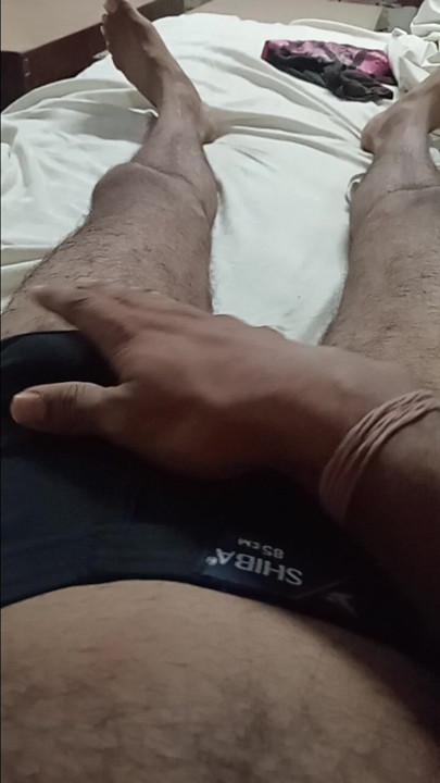 My cock looking for pussy