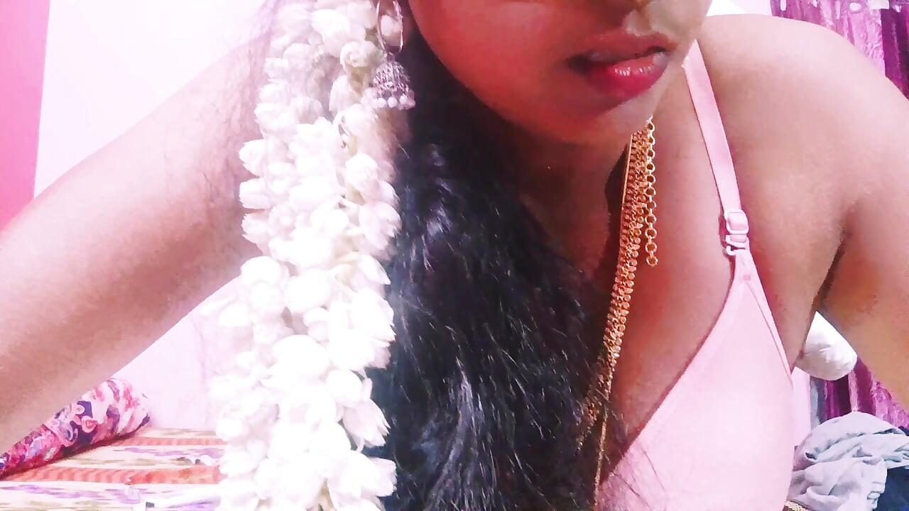 Indian Beautiful Sari Bhabi Jebanie Krawiec, Telugu Dirty Talks. Seks na miarę.