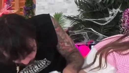 Tiny Juniper Ren Meets Up With Nade Nasty For Extreme Sex!