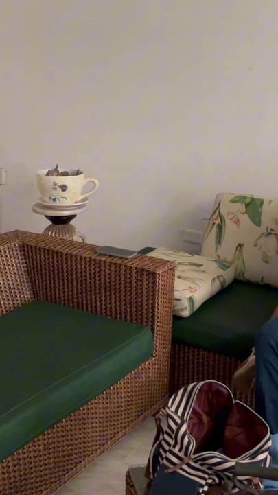 Wilde fantasie darüber, meinen Airbnb-gastgeber zu ficken | Clip 2