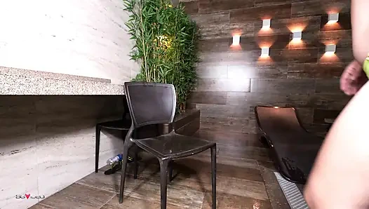 Solo natursektmädchen - Nasser spaß mit einem dildo