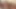 Düzgün vücutlu siyah sürtük büyük doğal göğüsleri üzerinde bir cumshot alır