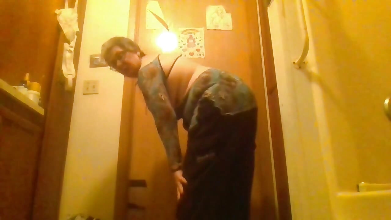 Mogu li imati ovaj ples? Obukla sam svoju novu haljinu