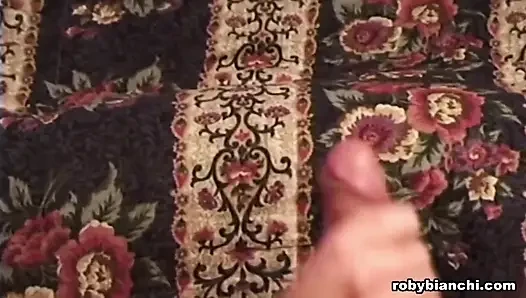 Jeannette si cewek cantik dengan memek berbulu dan pantat bahenol yang wajib dientot