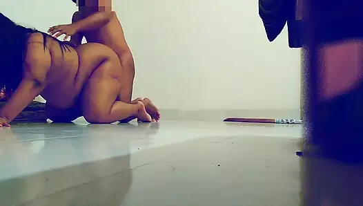 Üvey oğlumun 7 inçlik yarağı beni 3 kez boşalttı! İnanılmaz anal beni titretiyor