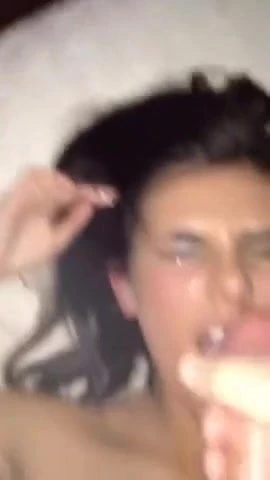 brunette asks for cum and gets a facial