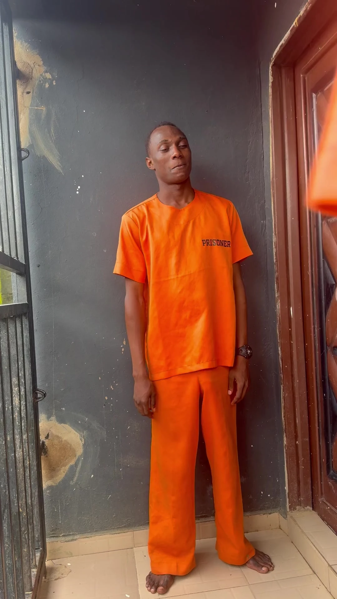 This Two Prisoners Couldn’t Stop Kissing Their Self