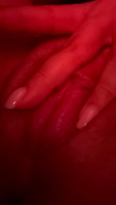 Η γυναίκα μου θέλει πάντα πούτσο