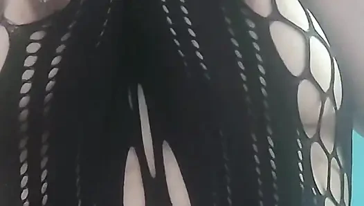 Посмотри, как я играю со мной, лаская меня для тебя