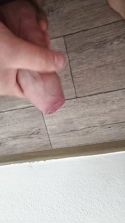 Jerking off a beautiful cock, cumming loudly with a plug in my ass