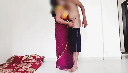 Rhea Bhabhi hatte im Desi-Stil Sex mit ihrem Schwager