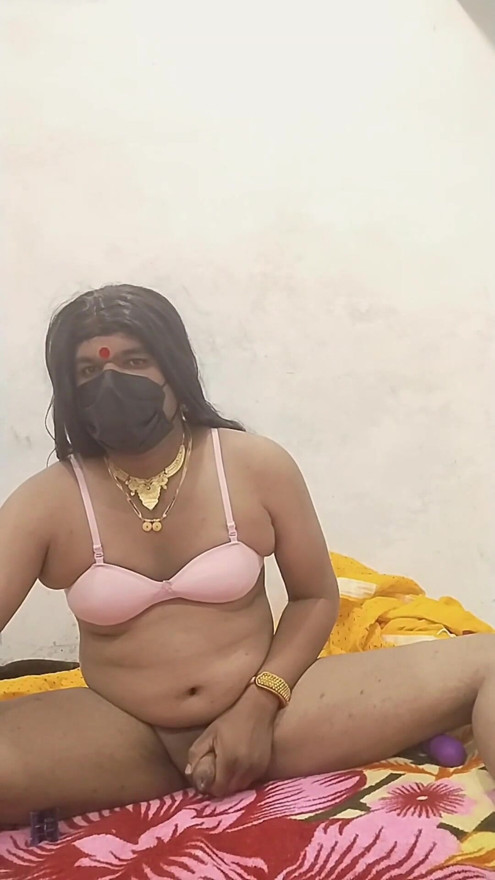 Shemale bhabhi sex toy in home randi | Clip 1