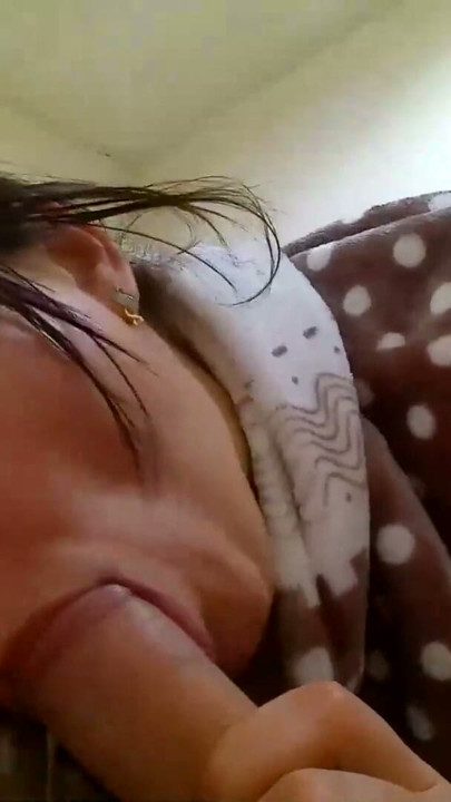 18+ engole um pau comprido até as bolas | Clip 3