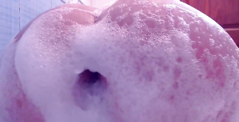 Bath fart 2. I'm so sorry for my small bath