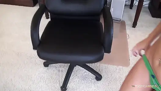 Tosh Locks sert bir şekilde amını siktiriyor