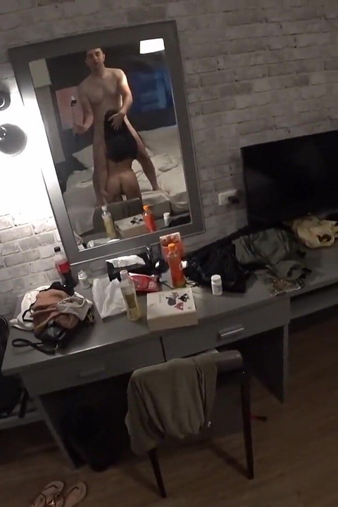 Tindermatch 'ploy' กลายเป็นสาวร่าน