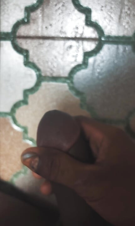 Video dhekke hila je pani nikala