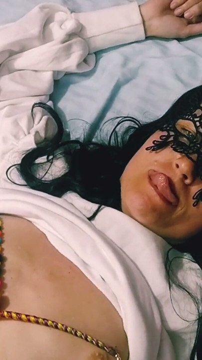Férias loucas e taradas com a esposa safada | Clipe 2