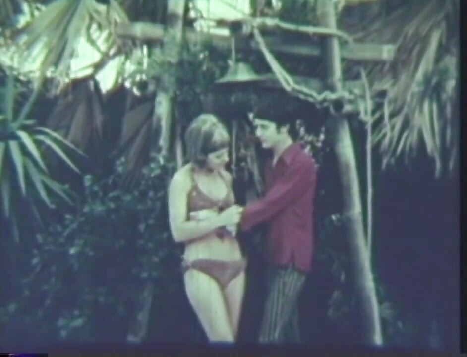 Hot vintage sex outdoor by the swimming pool!