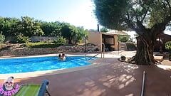 BIG ASS AMATEUR WIFE is very HOT to fuck hard in the pool