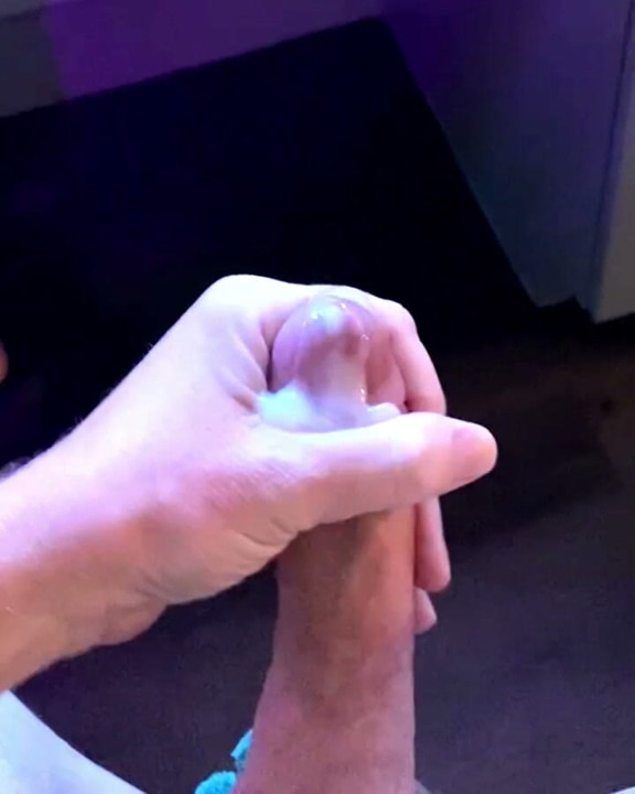 Jerking Off While Watching Porn!
