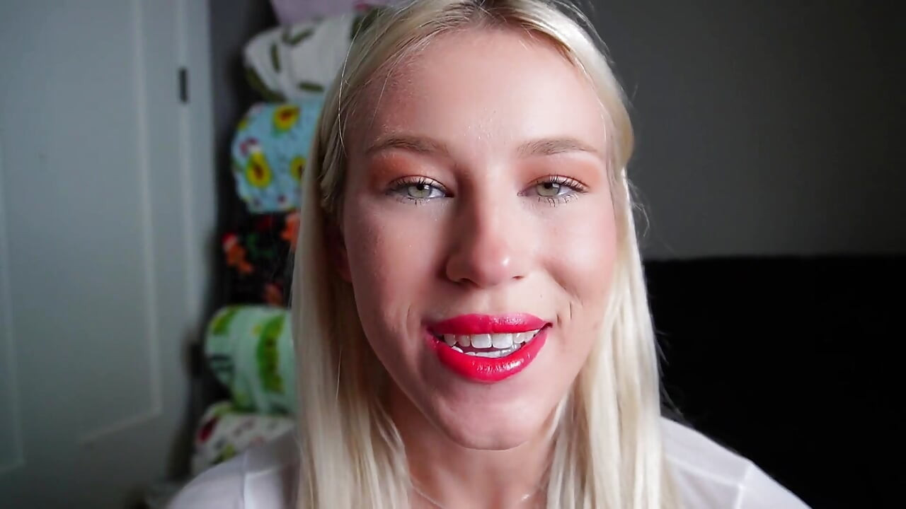 Besos con lápiz labial rojo