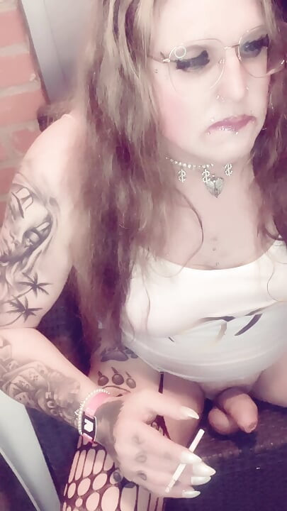 Ts Stefanie sexy smoking