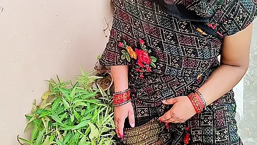 Bhabhi ki garden me chudai ki