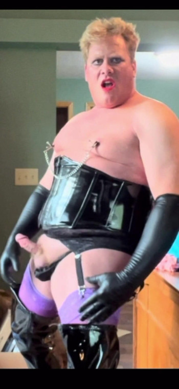 Must-share moment from "Lust3000X"