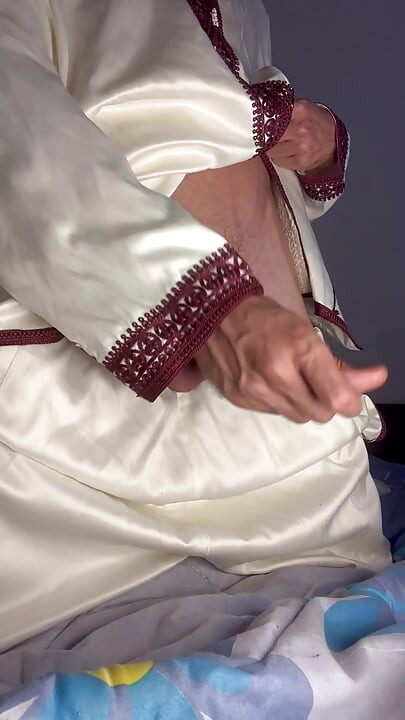 Arab Hung Guy Jerks His Fat Cut Cock