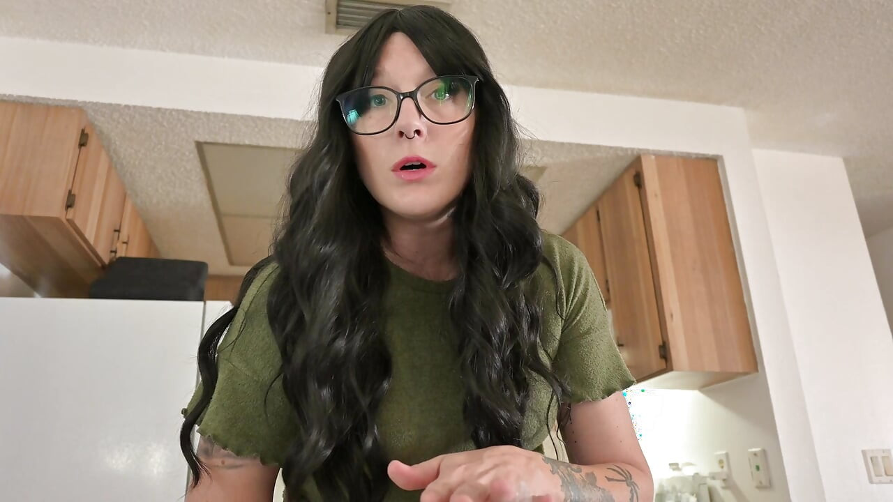 Stepmommy Becomes a Slut 1