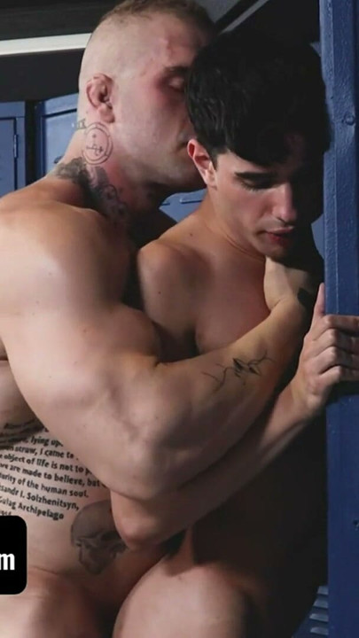 Muscular Model Davin Strong Comes Back For Another Sex Session With Photographer Rob Quin - SayUncle | Clip 3