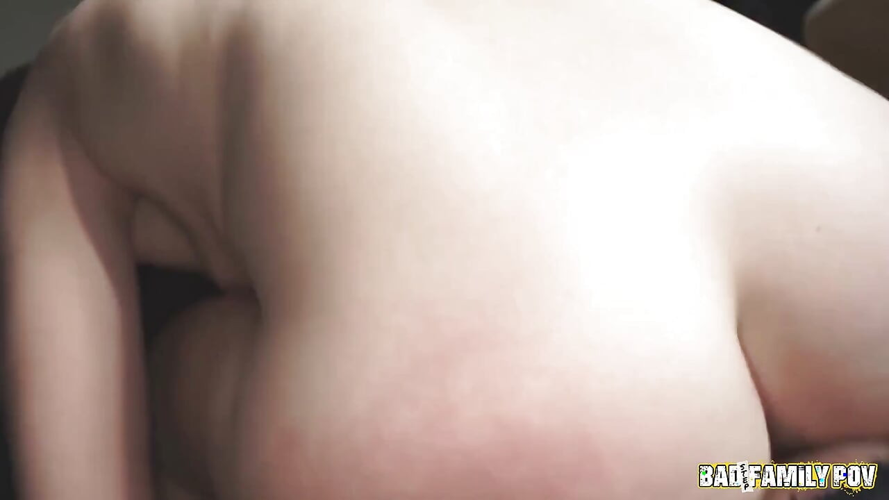 Kendra Lynn의 쪼이는 보지를 벌린 POV