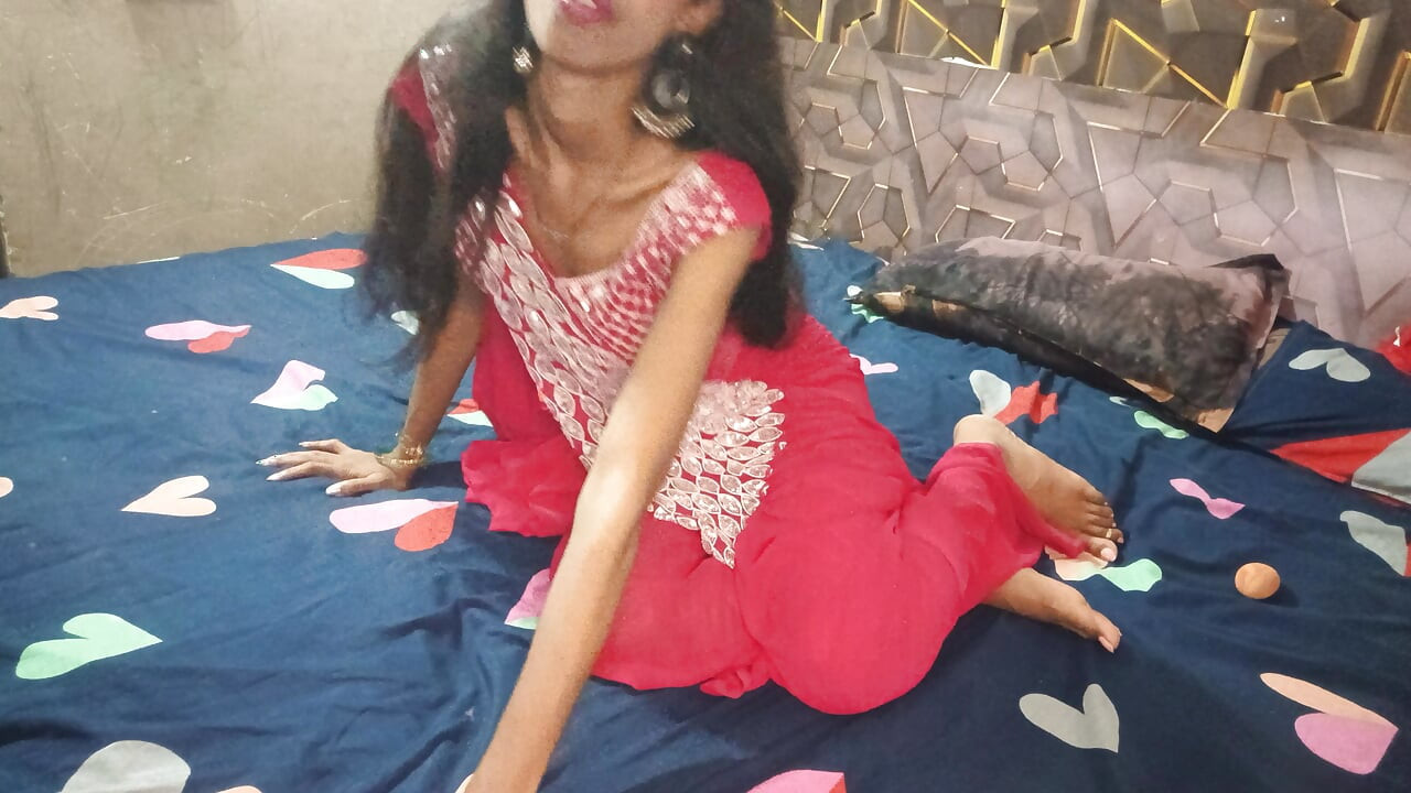 Muje chudne jada chusne me maja ata hai koi hai jo apna mota lund chushany