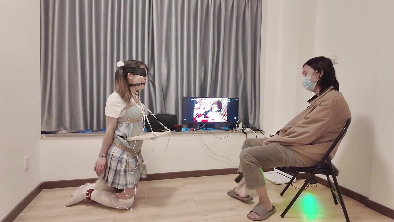 Hs021-an Asian Girl in School Uniform Was Disciplined
