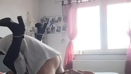 Saat pulang kerja, dia mengandalkan ngentot