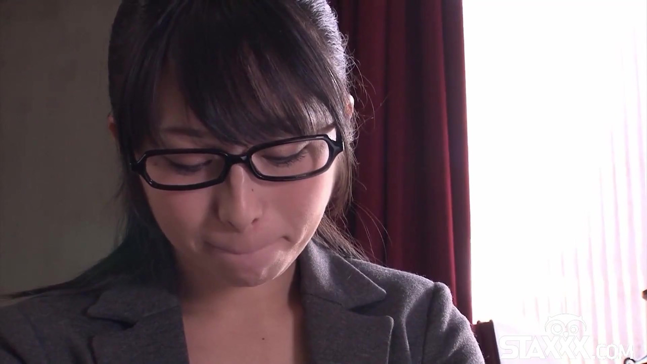 Asian office slut gets her hairy pussy toyed and fucked