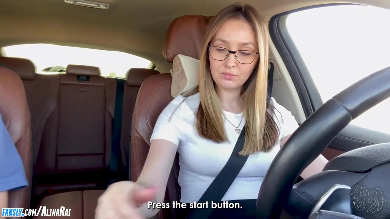 Let me thank you with a blowjob ? OK! Stepmother off her stepson for driving lessons