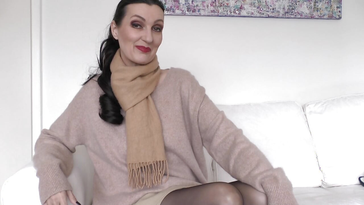 आपकी शादी से 10 दिन पहले: वर्जित बैठक - मेरे स्वेटर पर स्पलैश, लेडी विक्टोरिया वैलेंटे