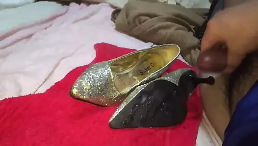 Pump porn video – pumps cumshot