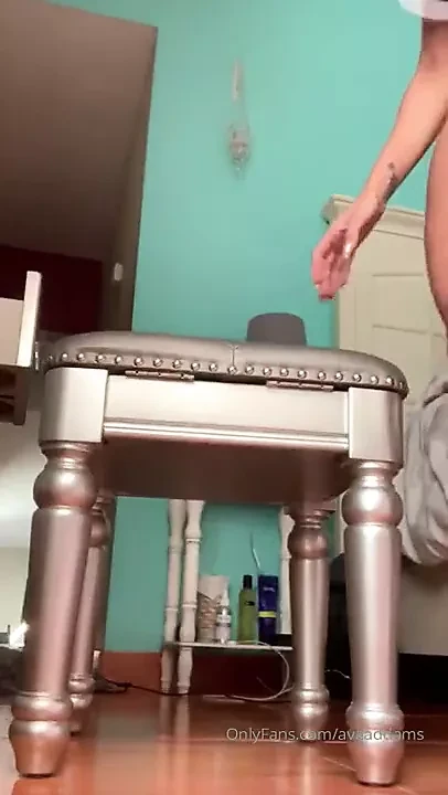 Ava Squirting With A Toy!
