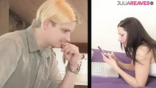 Gadis pirang menunggangi kontol besar seperti bintang setelah memeknya dijilat