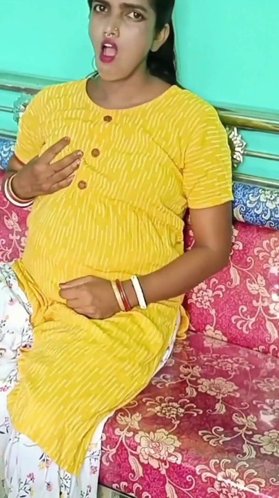 Meri Żona Ki Jab Roha Nehi Geyi Tob Khud Kamuk Ho Geyi, tob Mokan Malik Aa Geya (somausha)